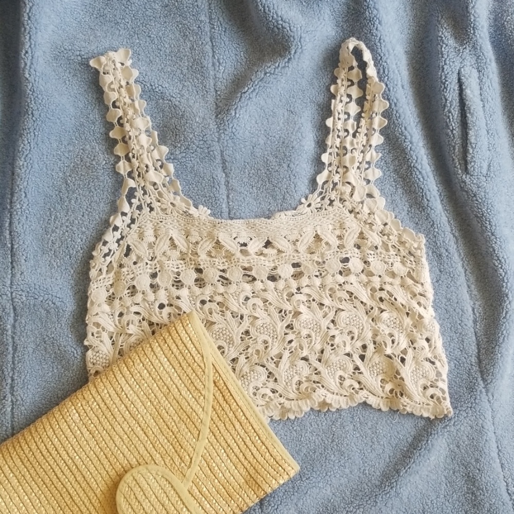 Dulcie crochet crop top cream